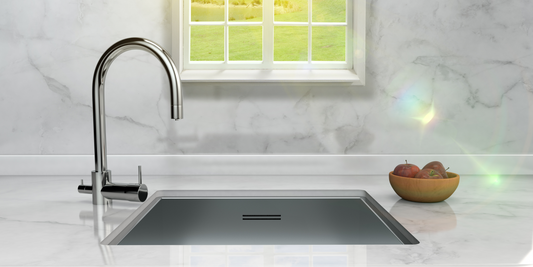✨ Robinetterie et inox impeccables : comment les nettoyer sans laisser de traces ?