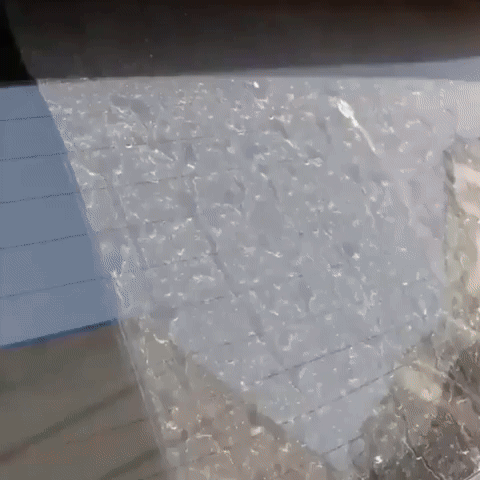 Gif d’un chiffon magique qui ne laisse pas de traces ni peluches