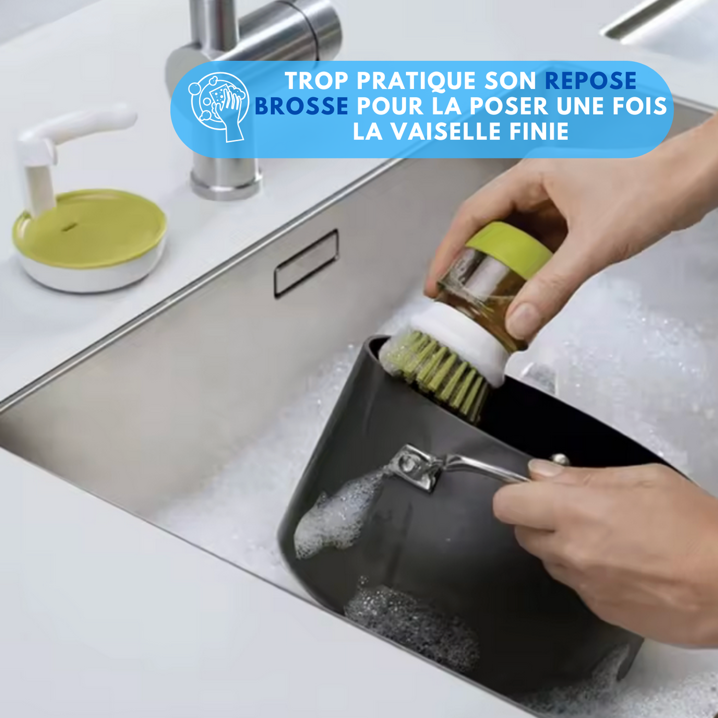 Brosse de vaisselle avec réservoir et support
